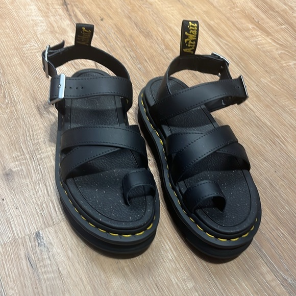 Women’s Size 6 Dr.Martens Black Sandals - Picture 2 of 9